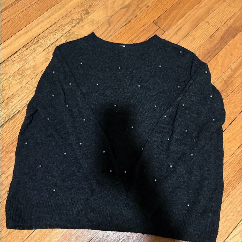 Women’s Size Medium Tops & Sweaters Bundle | Neutral Basics | 4 Pieces